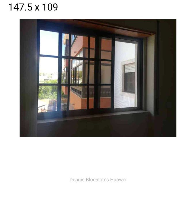 Janelas aluminium castanho