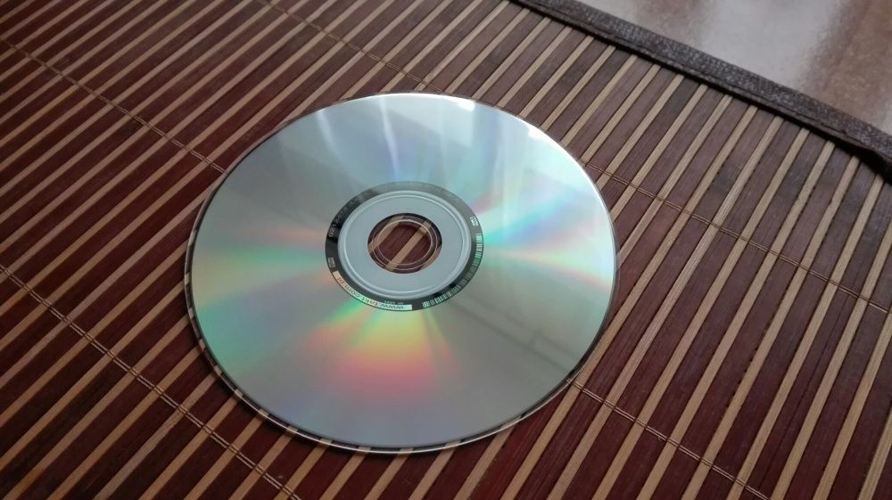 Zamienię 3 płyty CD na płytę zespołu rockowego lub inne