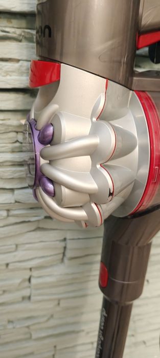 Odkurzacz pionowy Dyson V8 Advanced