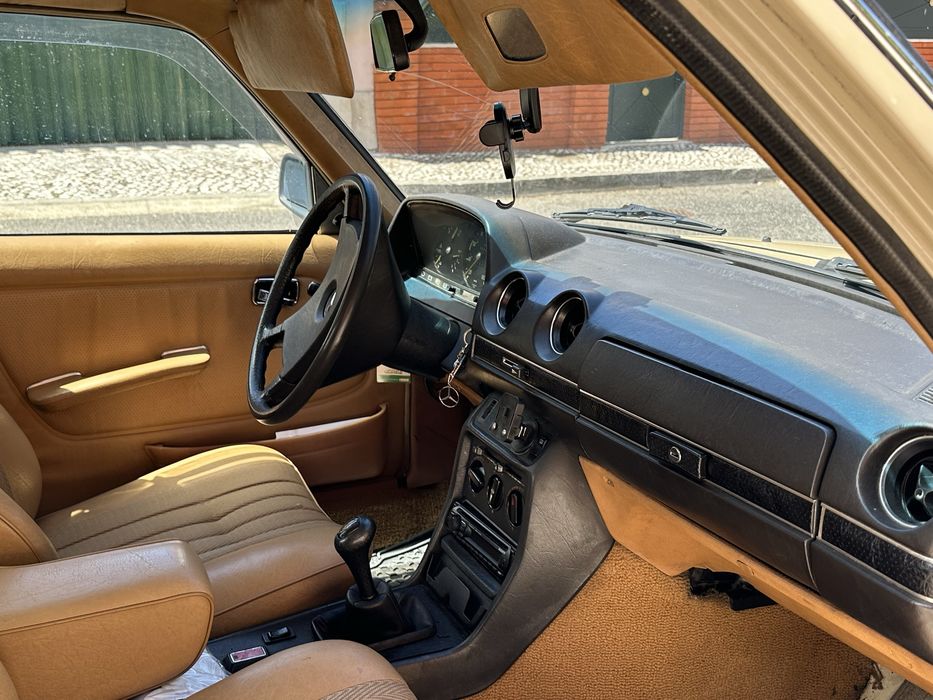 mercedes 300D  w123 1982