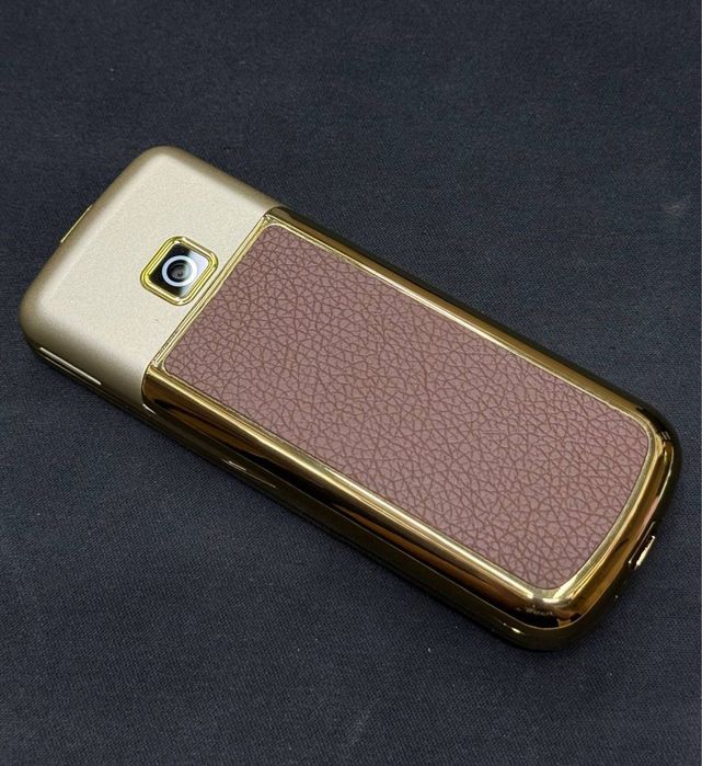 Nokia 8800 Arte Carbon — преміальний кнопковий телефон