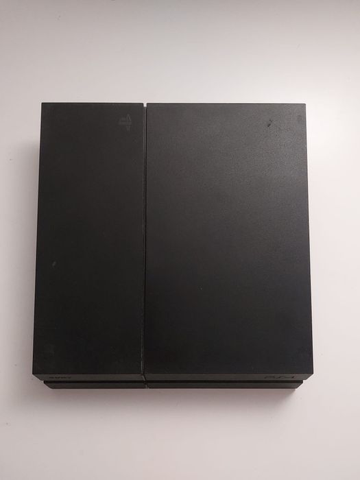 PS4 1TB sem comandos