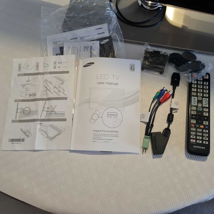 Televisão Samsung 40’’ LED Full HD – Base Rotativa – Como Nova