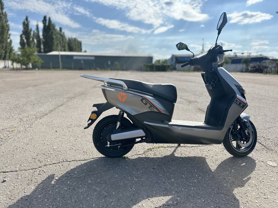 Електро Скутер YADEA gt20 на 2400Вт, Запас хода 60км