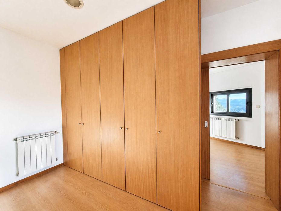 Arrenda-se T1 com Vista Panorâmica sobre o Vale do Ave | Guimarães – 550 €