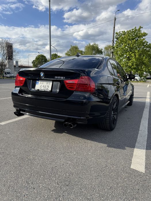 Bmw e90 2010 рест