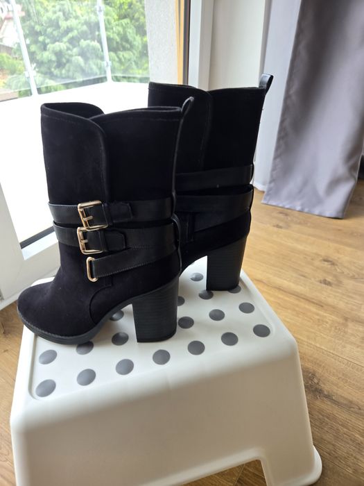 Czarne botki/kozaki rozmiar 37 wysokie