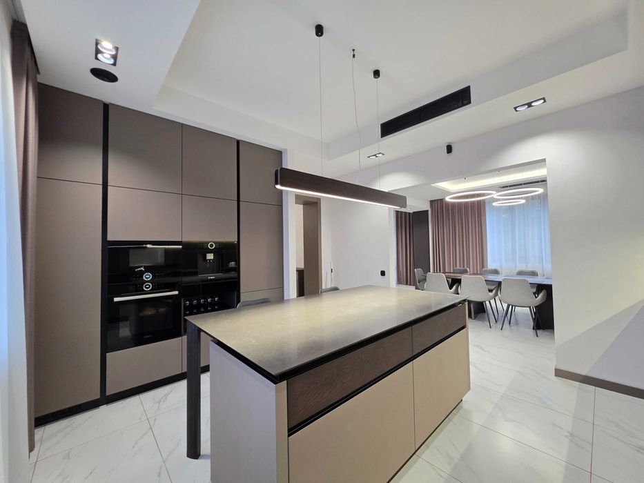Продается дом с ремонтом 302 м², 21 сотка (пос. Опытный)