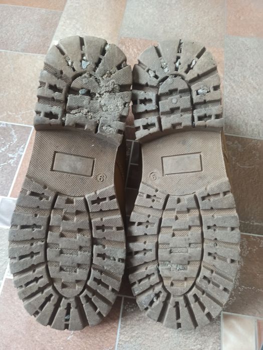 Черевики / ботінки