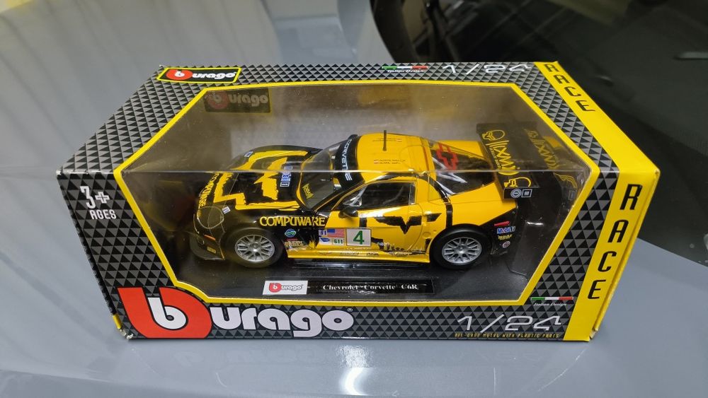 Bburago Chevrolet Corvette C6R - 1:24 Burago