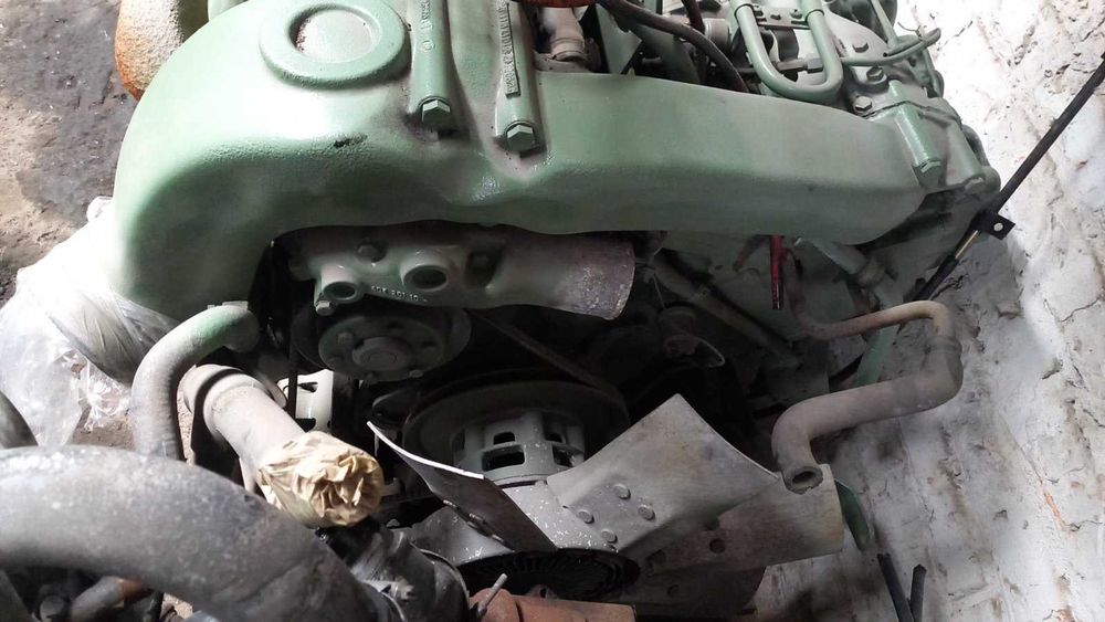 Двигун Mercedes-Benz ОМ 442