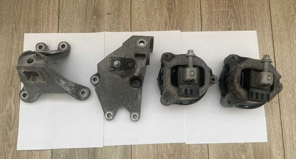 Кронштейн подушка двигуна BMW X3 G01 2.0T RWD 22116861563 22116877659