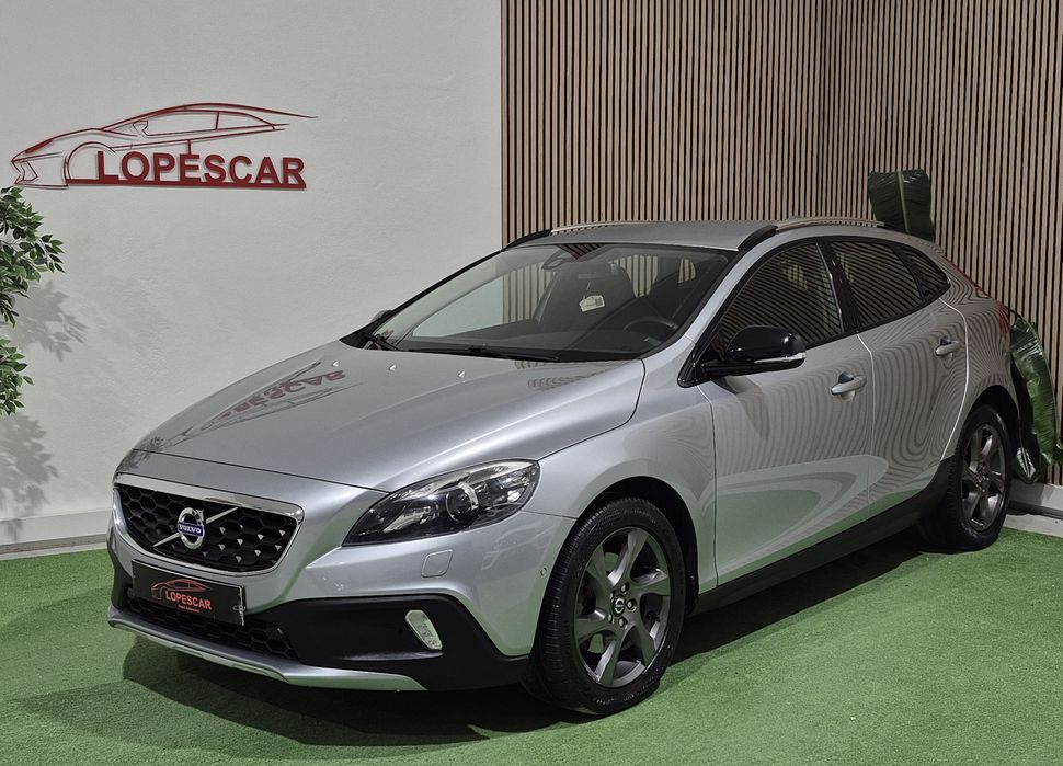 Volvo V40 1.6D - AUTOMÁTICA - CROSS COUNTRY | GARANTIA | NACIONAL - 117.000Kms