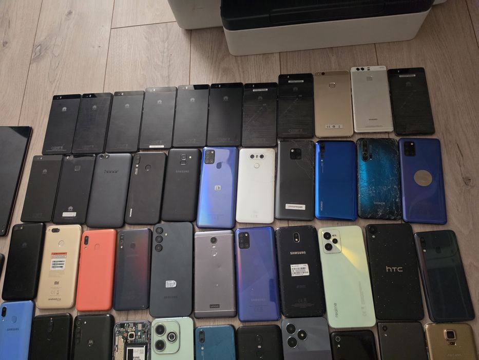 Sprzedam dużą ilość telefonów/tabletów/laptopów samsung /Iphone itp.