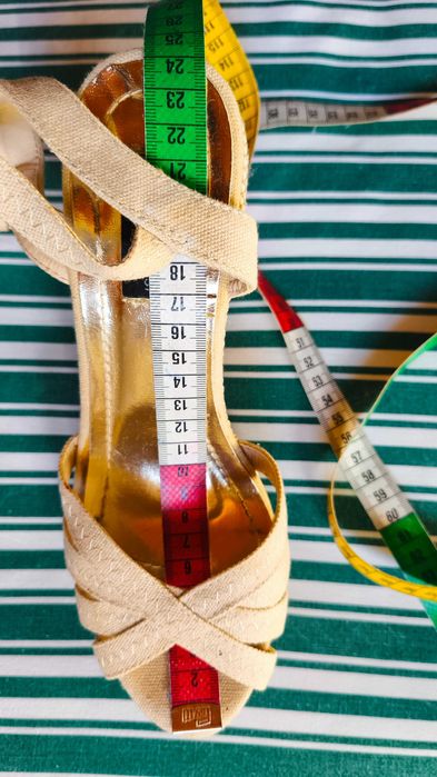 Lindas Sandálias Plataforma Bege - Tamanho 37 - Usadas 2x!