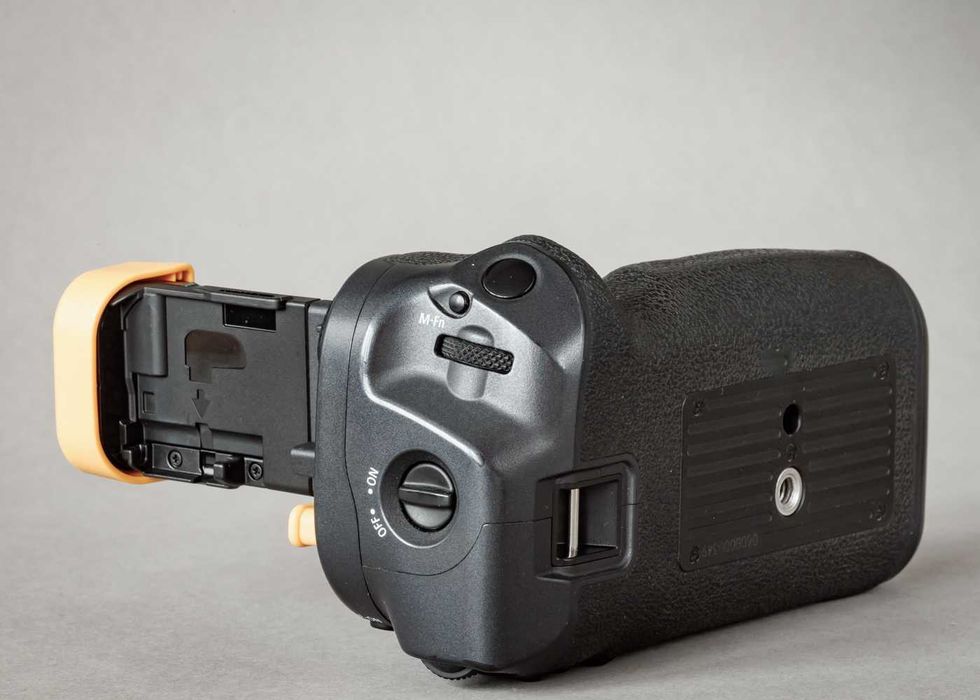 Canon BG-R10 grip