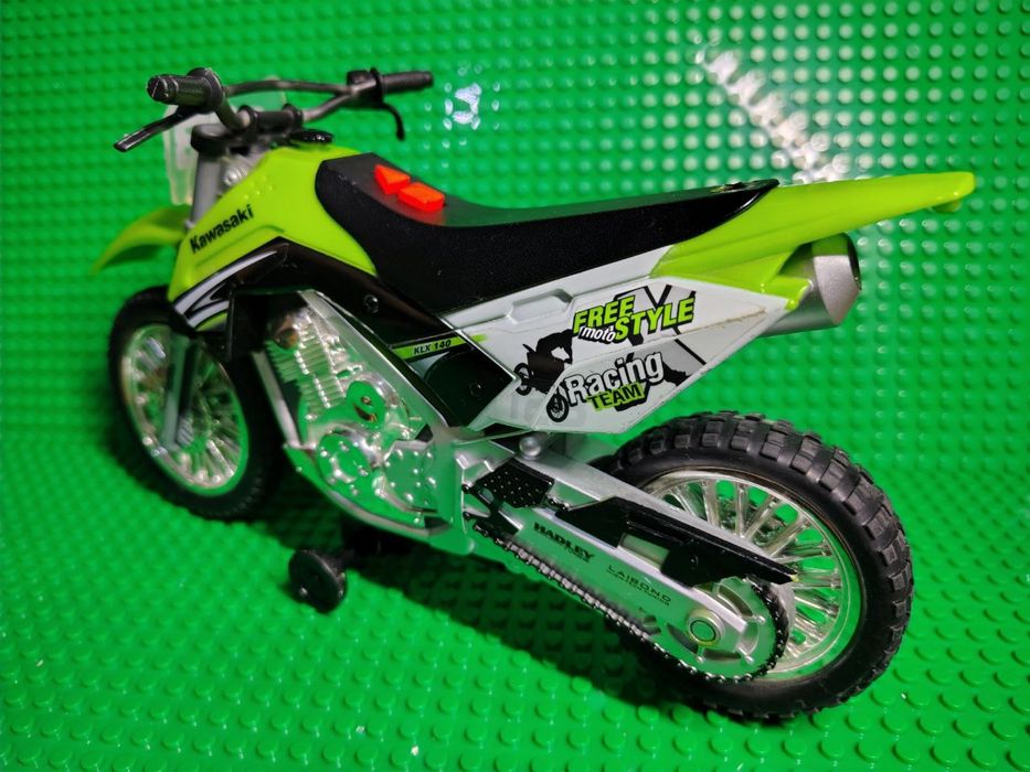 игрушечный мотоцикл Road Rippers Kawasaki KLX 140R.