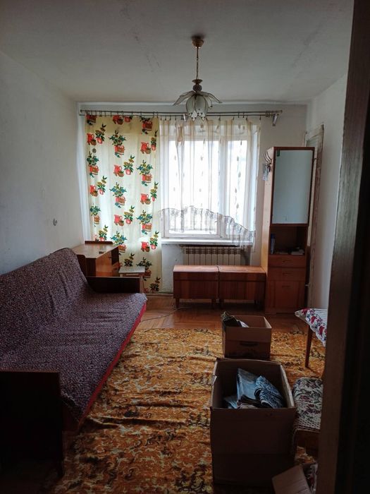 Продається 4-х кімнатна квартира в селі Поляна, Закарпатська область