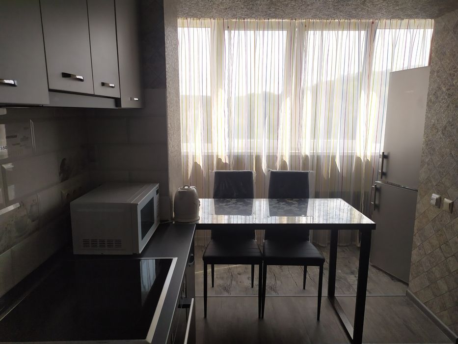 Квартира подобово.