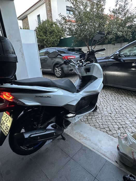 Pcx do ano 2015 bem estimada