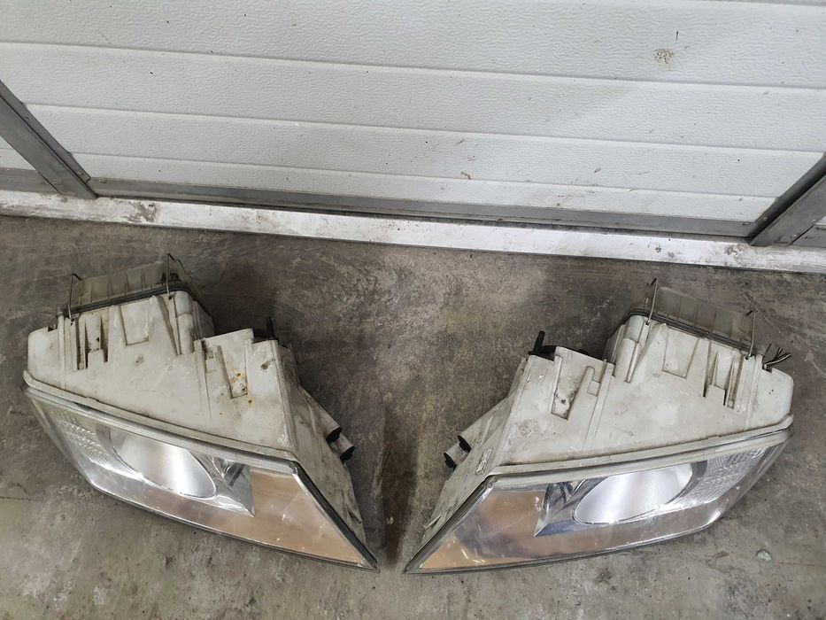 Фари шкода октавія а5 фара ліва права skoda octavia a5 ксенон з лінзою