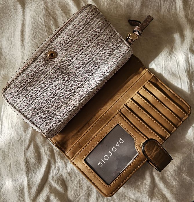 Carteira parfois (entrega em mão)