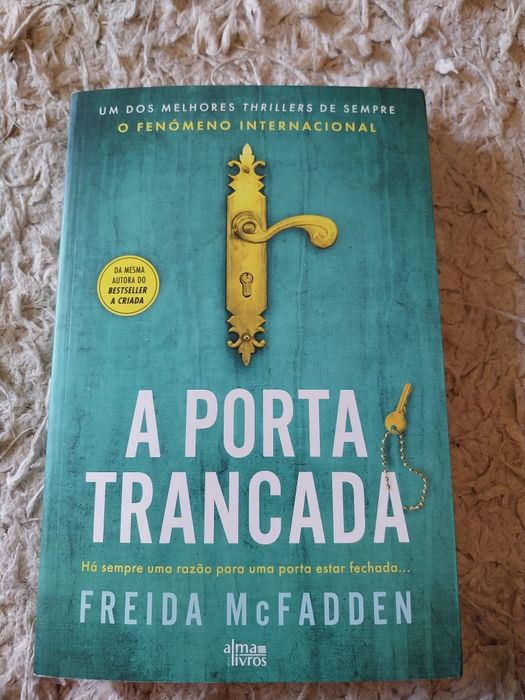 :A porta trancada" de Freida McFADDEN