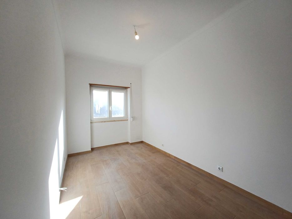 Apartamento T2 Renovado - Mira de Aire