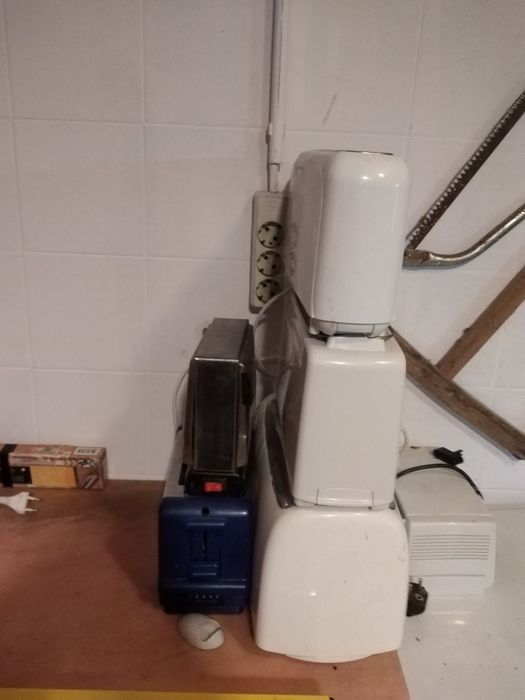 Micro ondas e torradeiras e aquecedor a gás