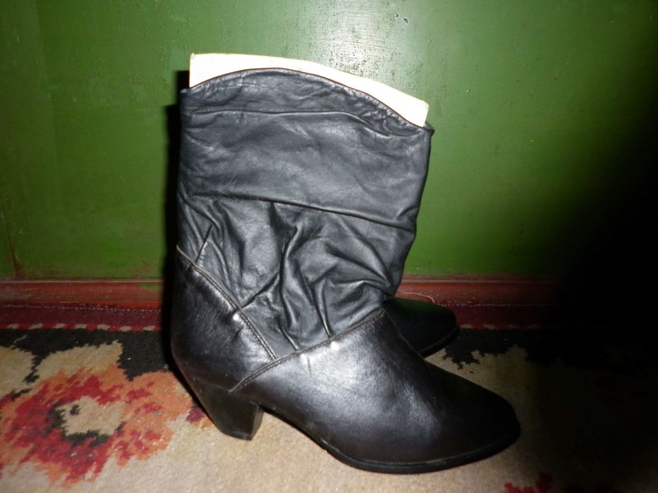 Напівчобітки шкіряні жіночі нові