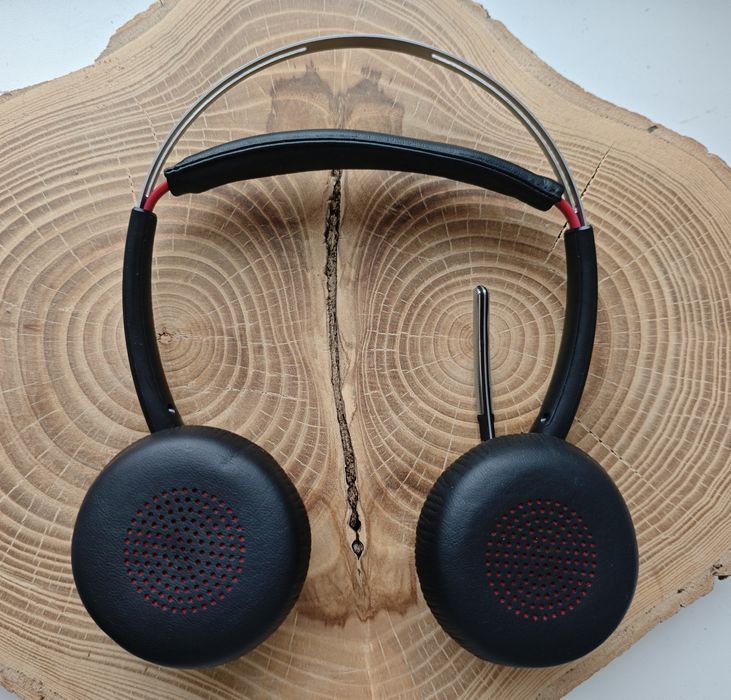 Бездротові Bluetooth навушники Poly Voyager Focus UC з шумопоглинанн