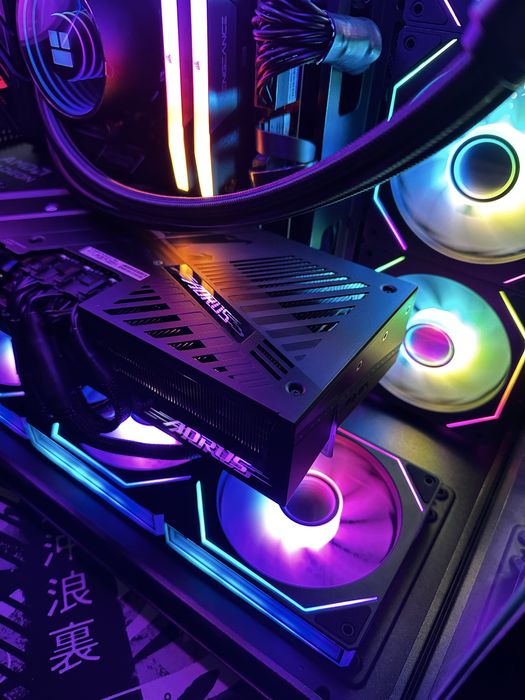 PC Gaming RX 9070 XT 16GB - Ryzen 7 9800X3D