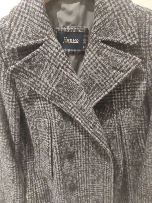 Casaco novo assertoado marca HERNO _ Luxo