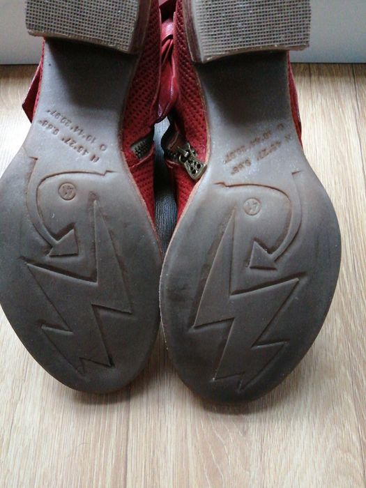 Buty damskie firmy AS skórzane r41