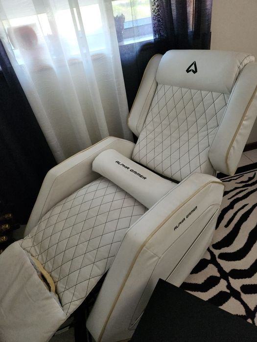 Sofa alpha gamer