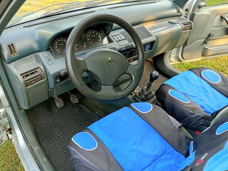 Renault Clio I, 1993 рік