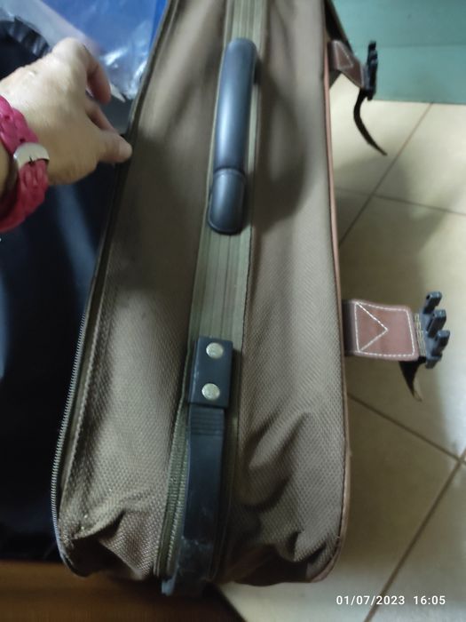 Mala  castanha em tecido