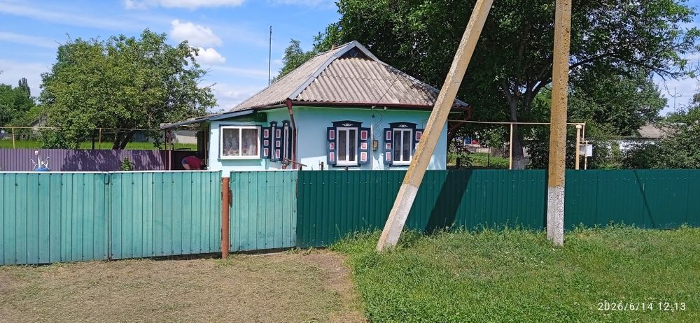 Продаж будинку в селі
