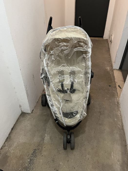 Carrinho de bebe Quinny com maxi cosi