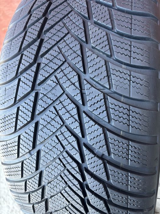 245/45/20 R20 Brigestone Blizzak LM 001 зима 1 шт