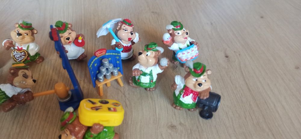 Figurki z Kinder niespodzianki Misie