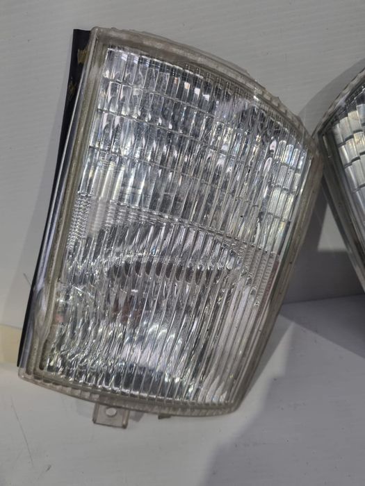 Pisca lateral esquerdo e direito Mitsubishi Canter Fuso