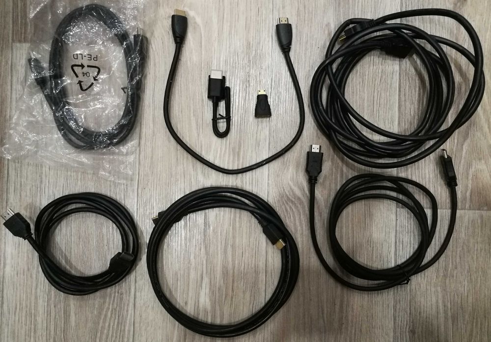 Кабелі (перехідники / подовжувачі / конектори / розгалужувачі)