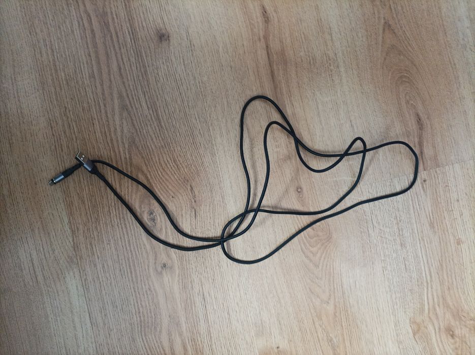 Kabel do ładowania telefonu magnetyczny na magnes