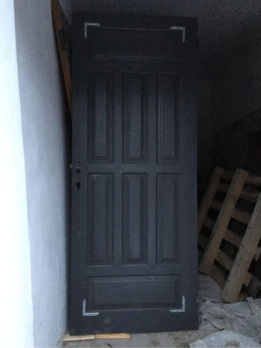 Двери деревянные