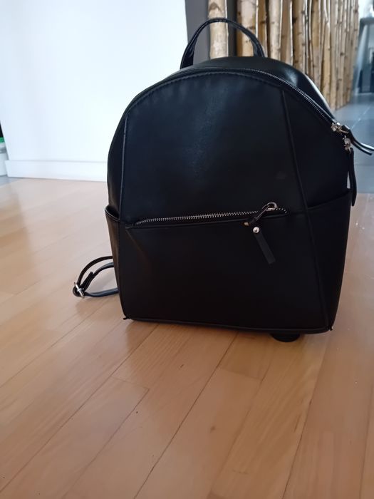 Plecak damski czarny pojemny
