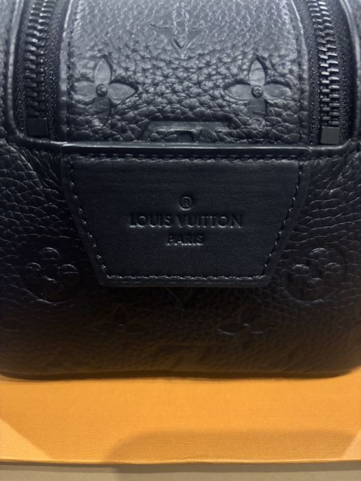 Necessaire louis vuitton