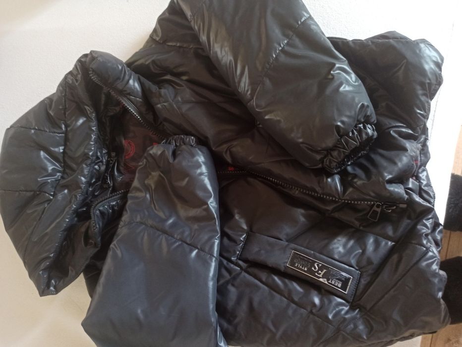 Продам весене-осеннюю куртку