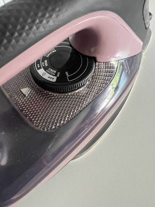 Ferro de Engomar Rowenta / Escova a Vapor Qilive