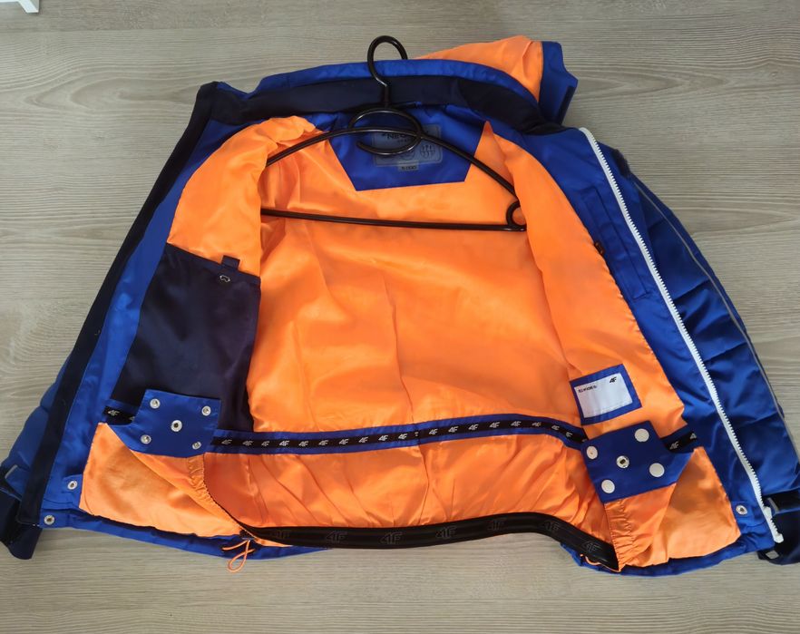 Куртка зимова - лижна б/у.